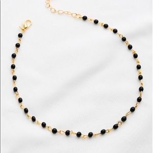 Black collarbone necklace